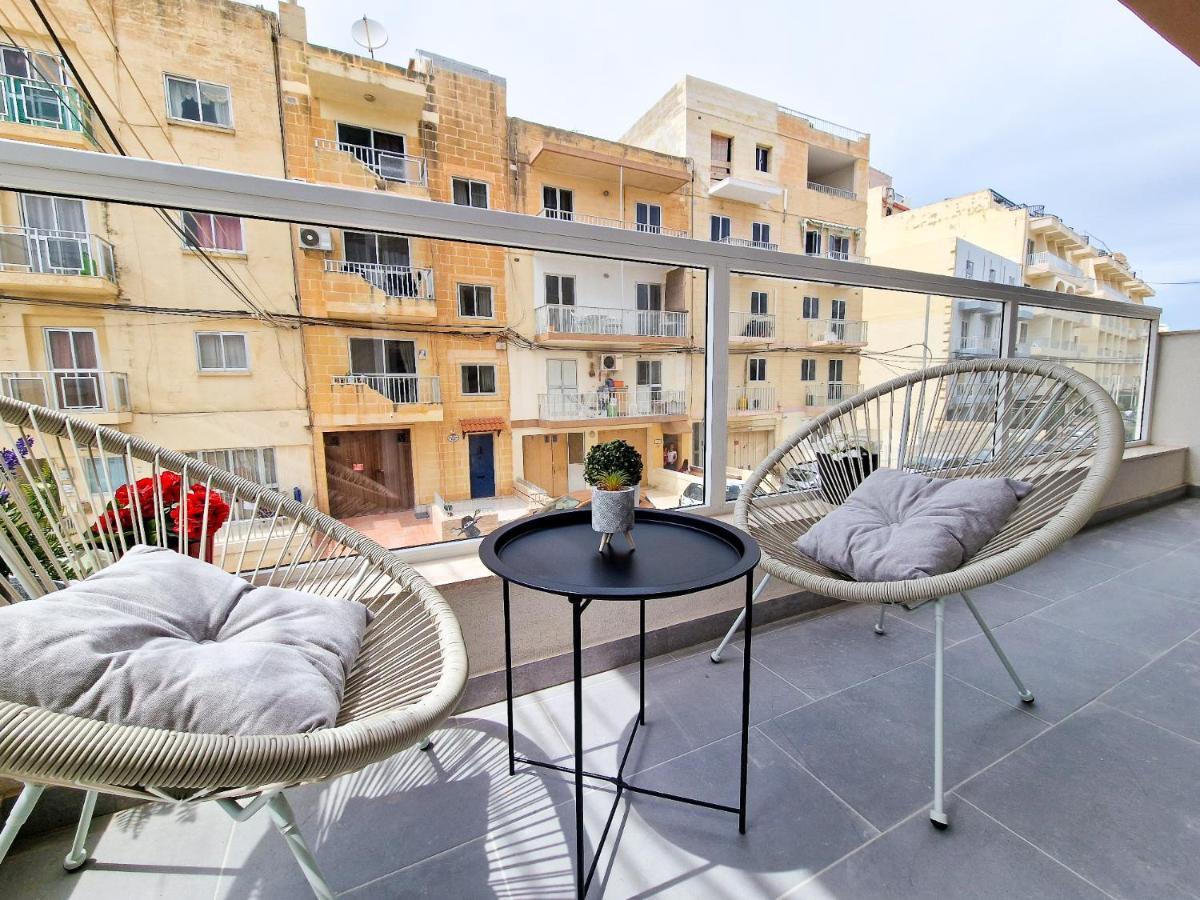 Barbara Properties - Luxury Qawra Stay セント・ポールズ・ベイ エクステリア 写真