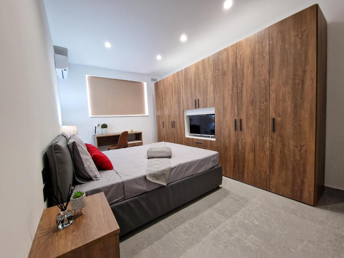 Barbara Properties - Luxury Qawra Stay セント・ポールズ・ベイ エクステリア 写真